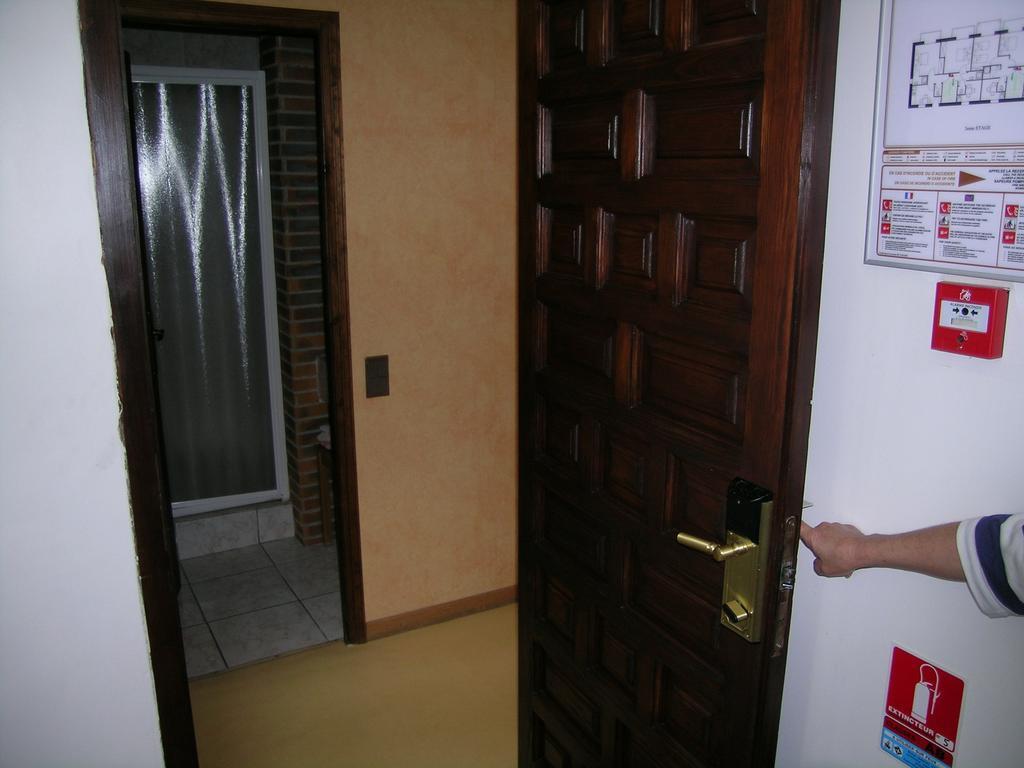 Hotel La Pergola Amelie-les-Bains-Palalda ภายนอก รูปภาพ
